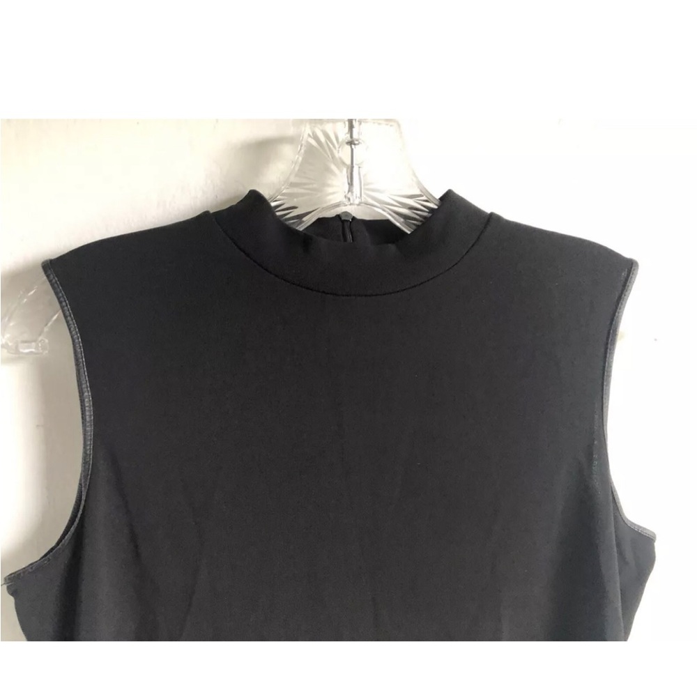 Jones New York Top Shirt Rayon Blend Size Small Black Sleeveless Mock Turtleneck
